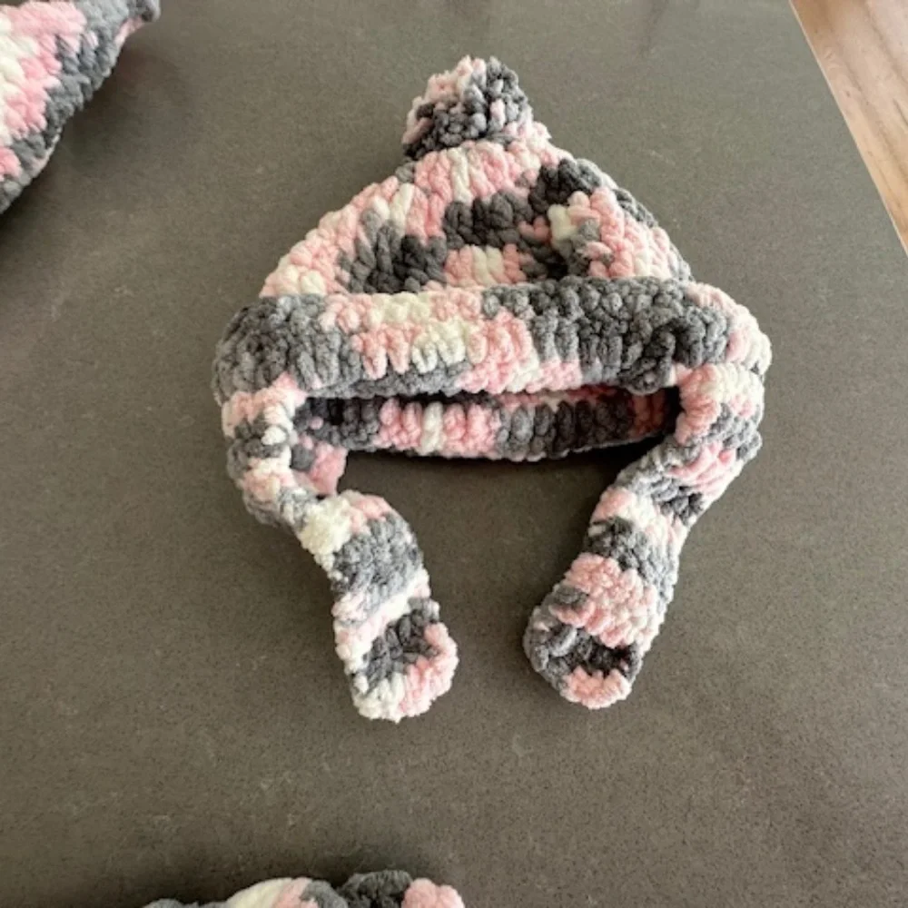 New Handmade Crochet Baby 3-Piece Set (33